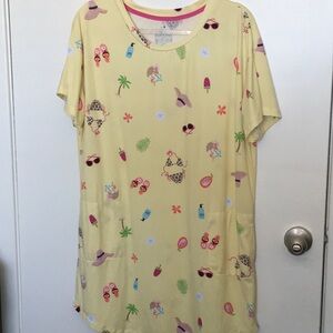 Joyspun Women's Dreamy Soft Collection Sleepshirt with Short Sleeves  S/M 103